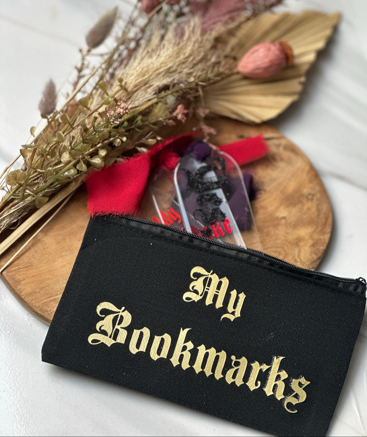 bookmark bag black