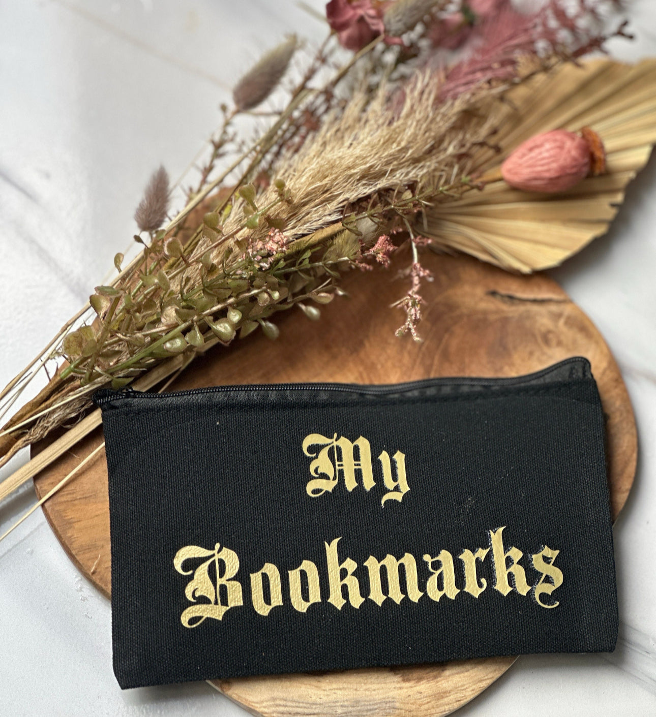 bookmark bag black