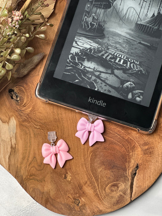 Kindle-charm cute bow | Bookish | kindlecharm | Boekachtig cadeau | Kindle-accessoires | kindleaccessoires | USB-C-stekker | gift