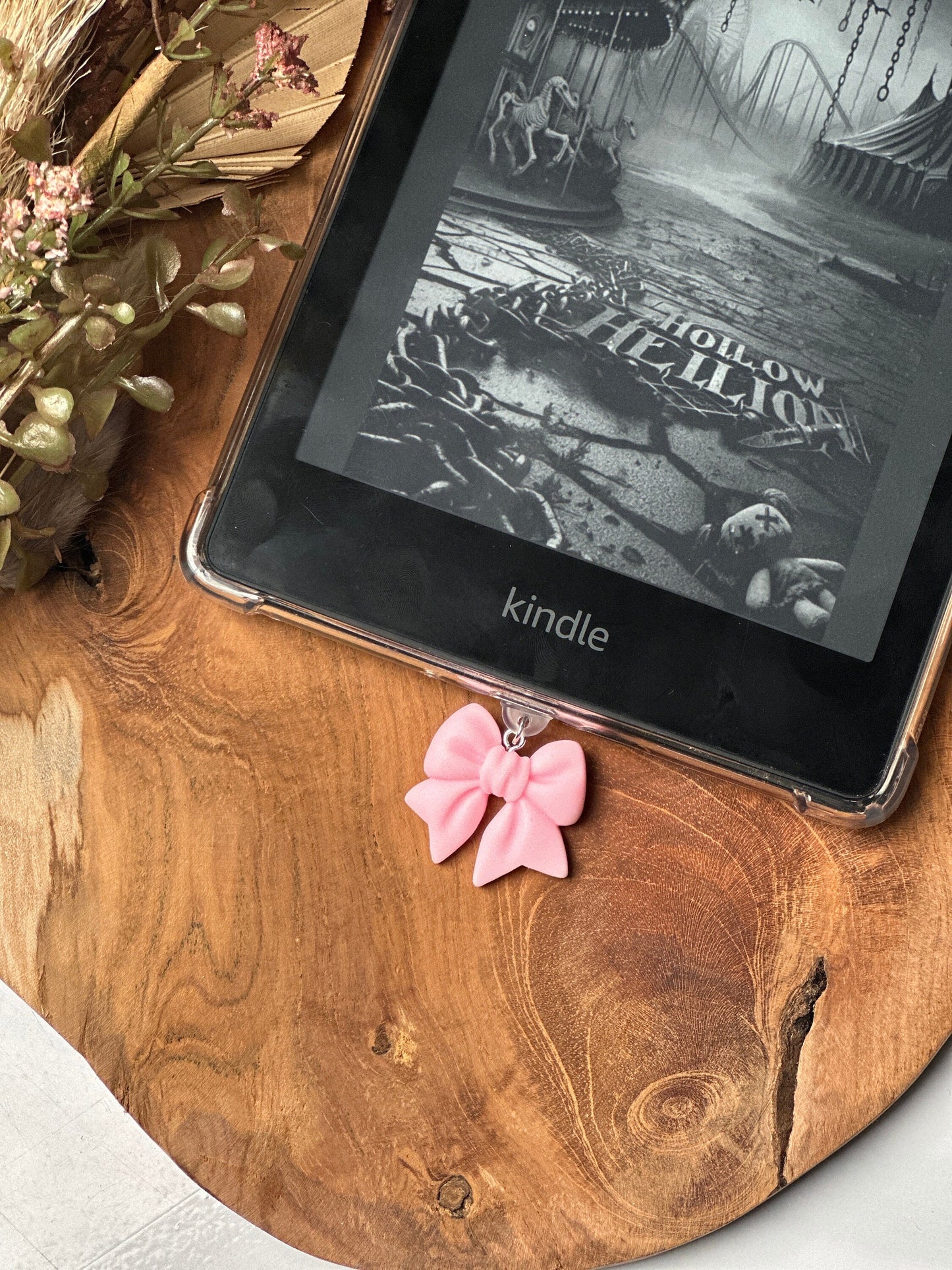 Kindle-charm cute bow | Bookish | kindlecharm | Boekachtig cadeau | Kindle-accessoires | kindleaccessoires | USB-C-stekker | gift