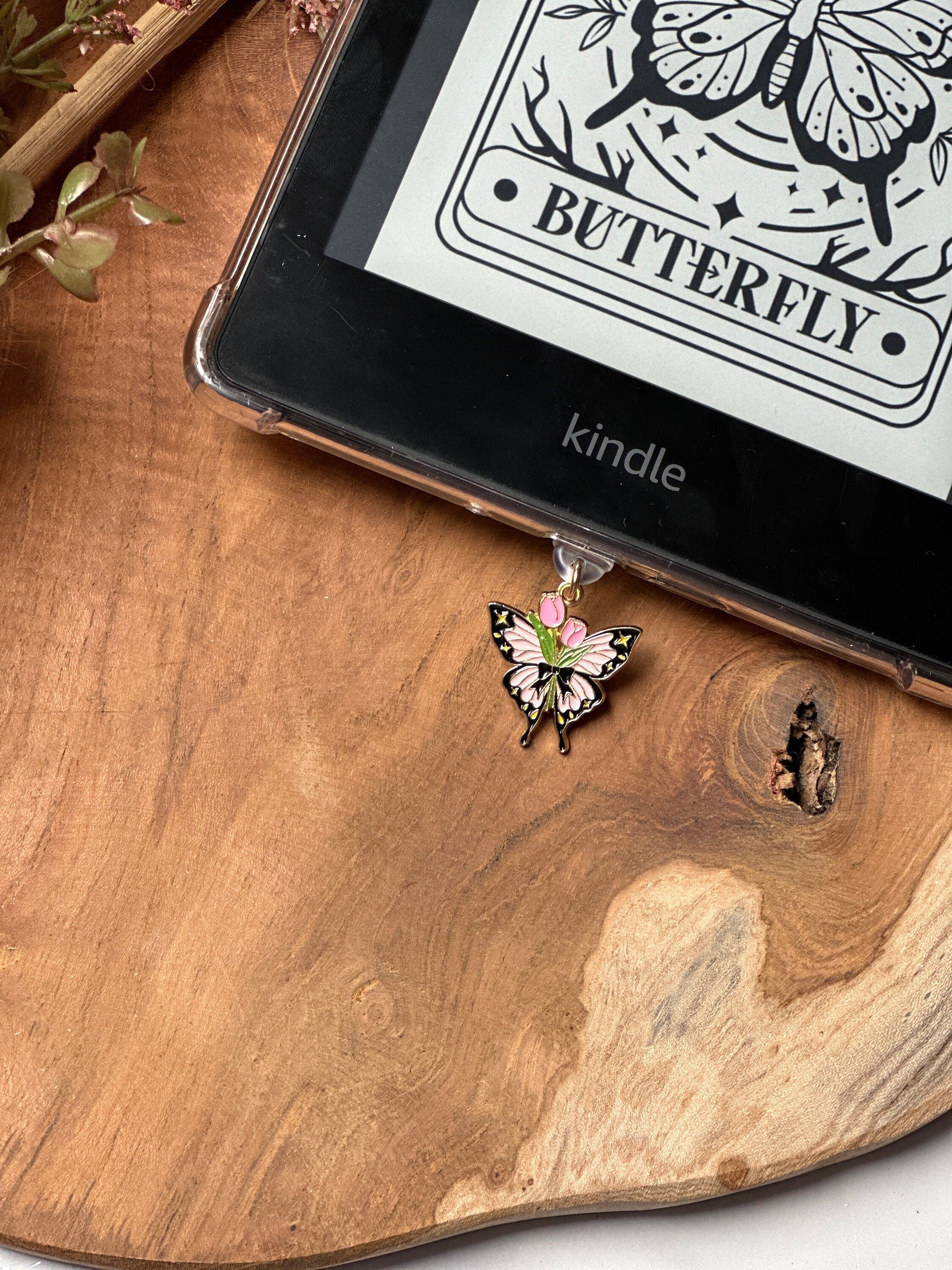 Kindle / kobo charm tullip butterfly | Bookish | kindlecharm | Boekachtig cadeau | Kindle-accessoires | kindleaccessoires | USB-C-stekker |