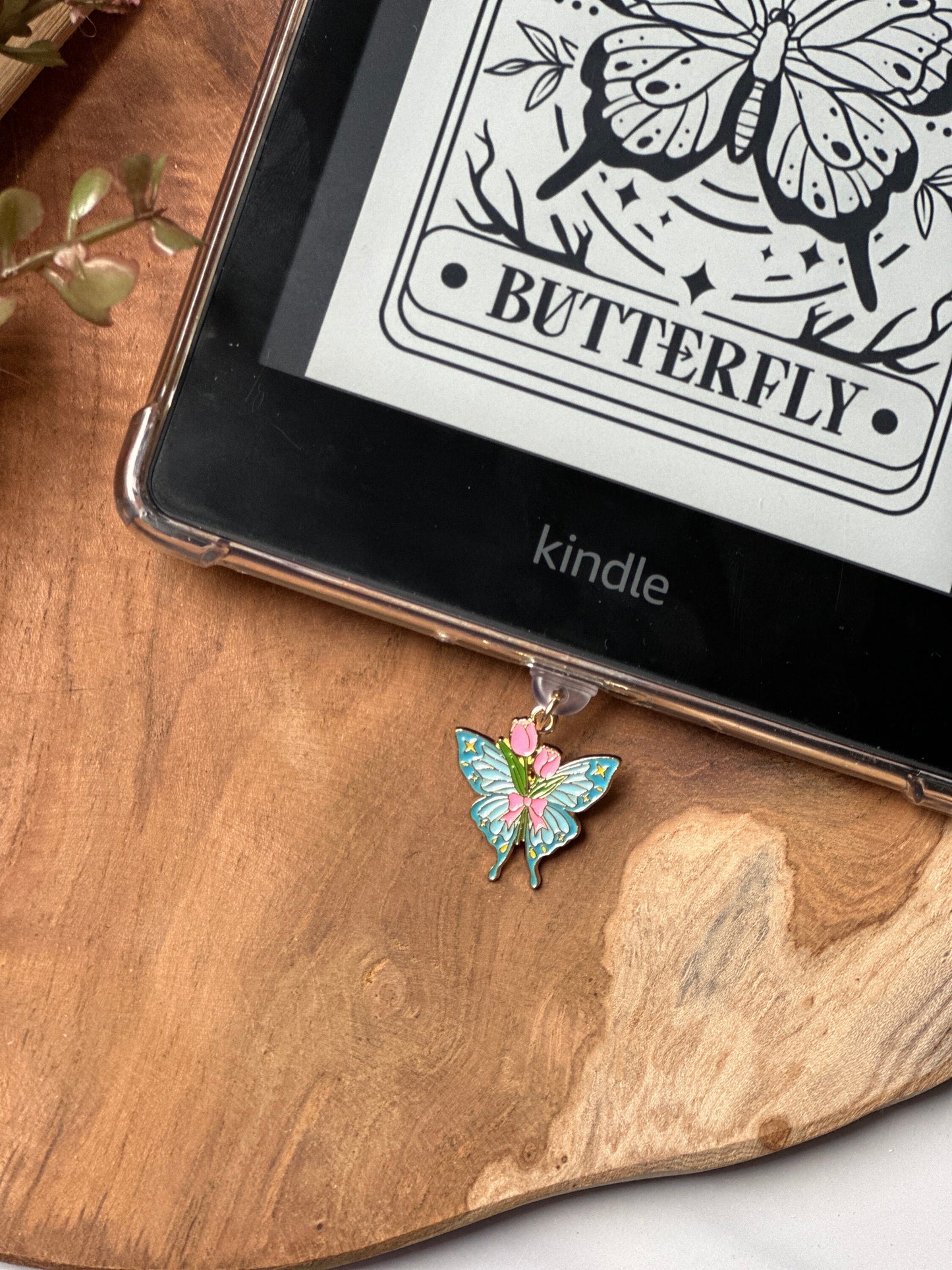 Kindle / kobo charm tullip butterfly | Bookish | kindlecharm | Boekachtig cadeau | Kindle-accessoires | kindleaccessoires | USB-C-stekker |